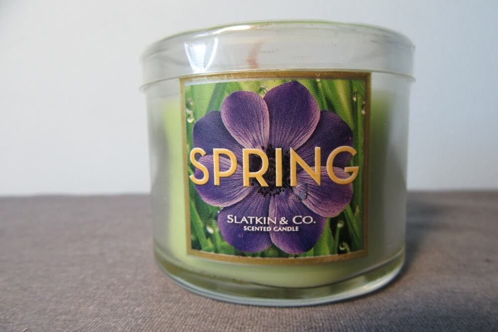 Bath & Body Slatkin & Co "Spring' Mini Candle 1.6 oz